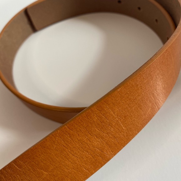 ✨BRAND NEW✨ GUESS BROWN BELT WITH RHINESTONES - Picture 5 of 6